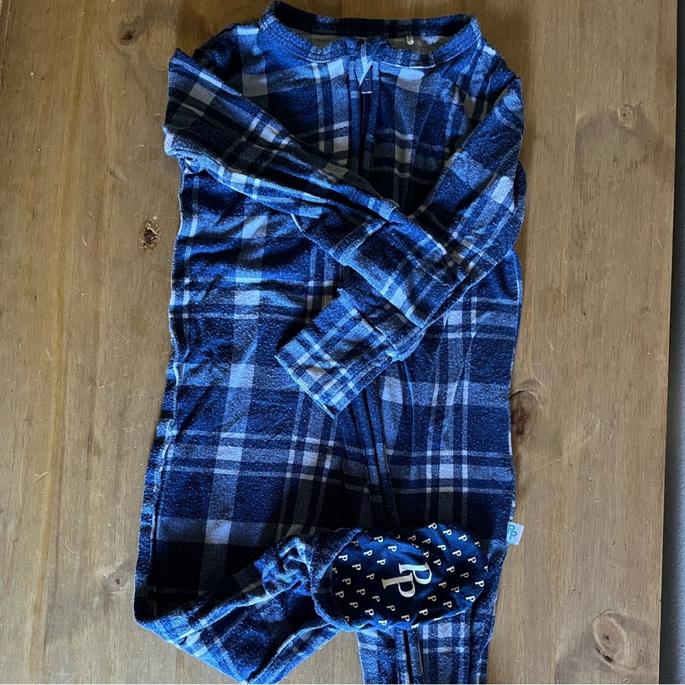 Posh peanut 3-6 zip footie pajama one piece